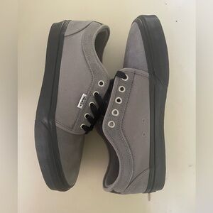 Vand Skate Chukka Low Frosr Gray / Mens Sz: 9.5